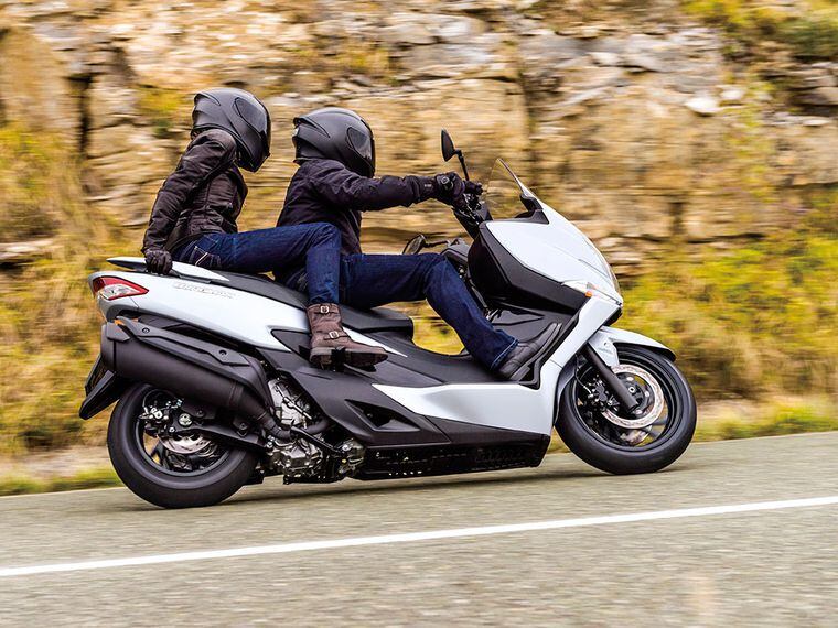 A Close Up Look At The 2018 Suzuki Burgman 400 Scooter