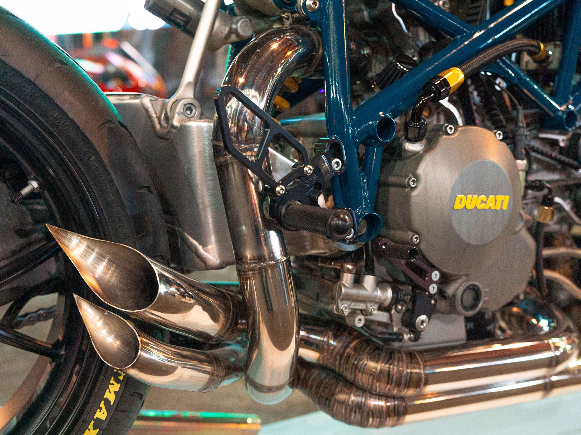 Something about lobster-scaled exhaust and turbo piping will always make me stop and stare.