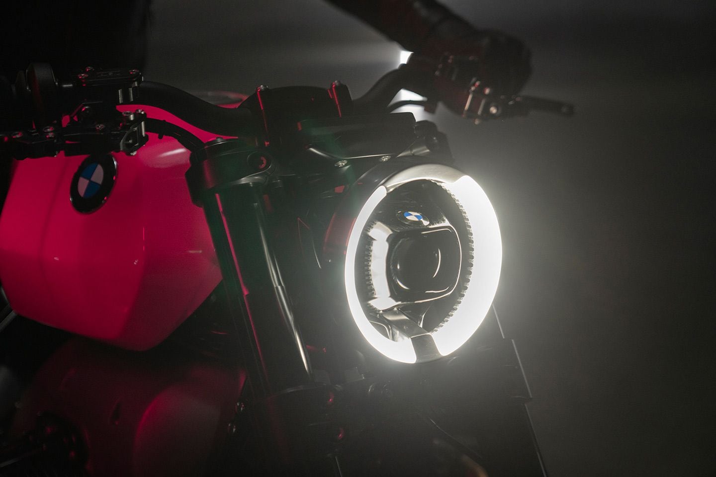 The R 20 headlight has driving lights around the outside with an LED inside.