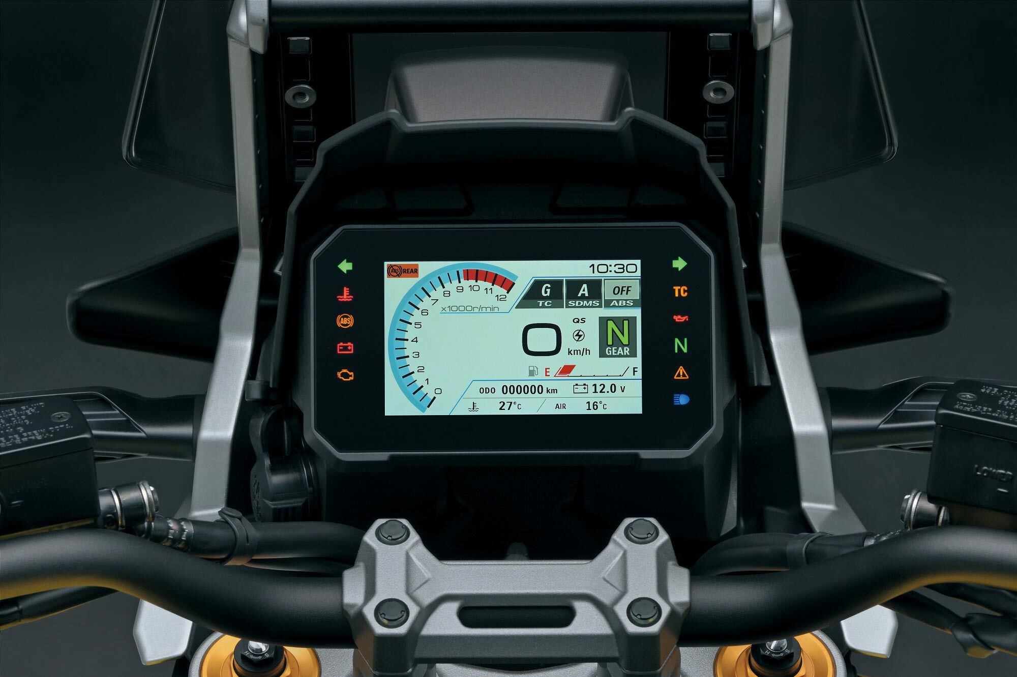 Along with a whole host of electronic upgrades, the V-Strom 1050DE gets a new full-color TFT display.