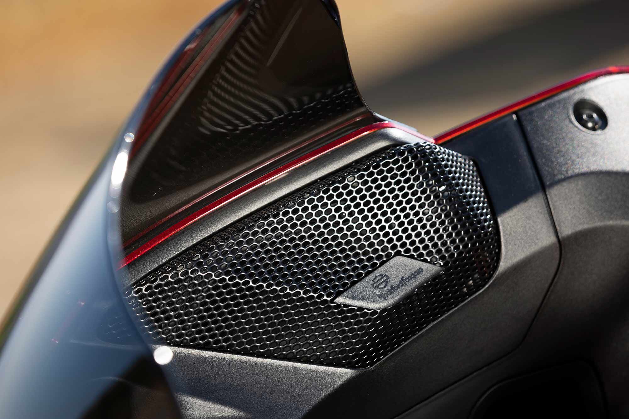 Developed by Rockford Fosgate, the fairing-mounted speakers on FXRST models produce a total of 250 watts.