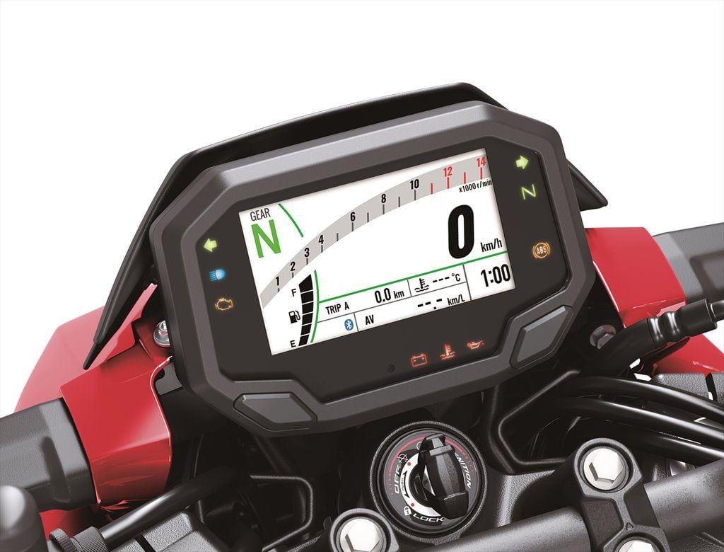 The Z500 SE ABS uses a TFT dash that provides all the pertinent riding data. It also offers smartphone connectivity through the Rideology app.