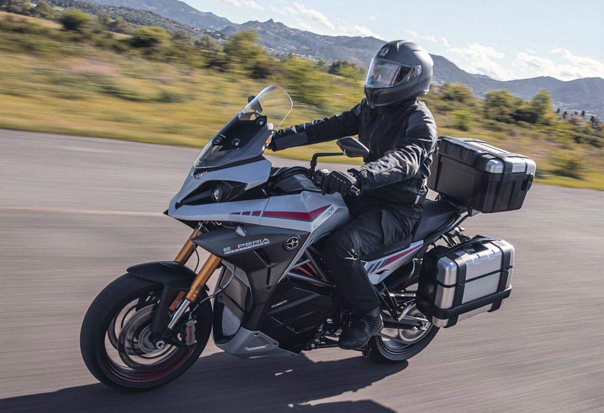 Energica’s Experia brings a spate of touring amenities to the electric space, along with improved range for the long(ish) haul.