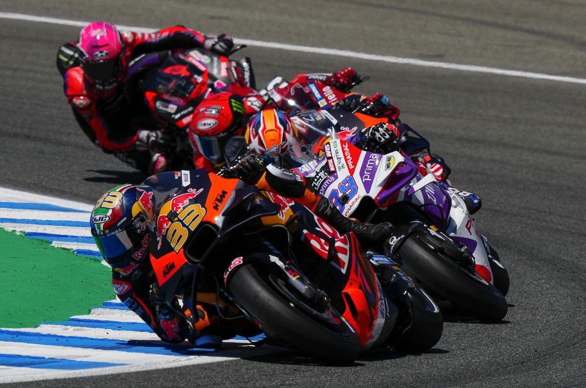 Jorge Martín (89) on his Pramac Ducati was in the podium mix on Saturday in the sprint and then again on Sunday, carding a pair of fourths.