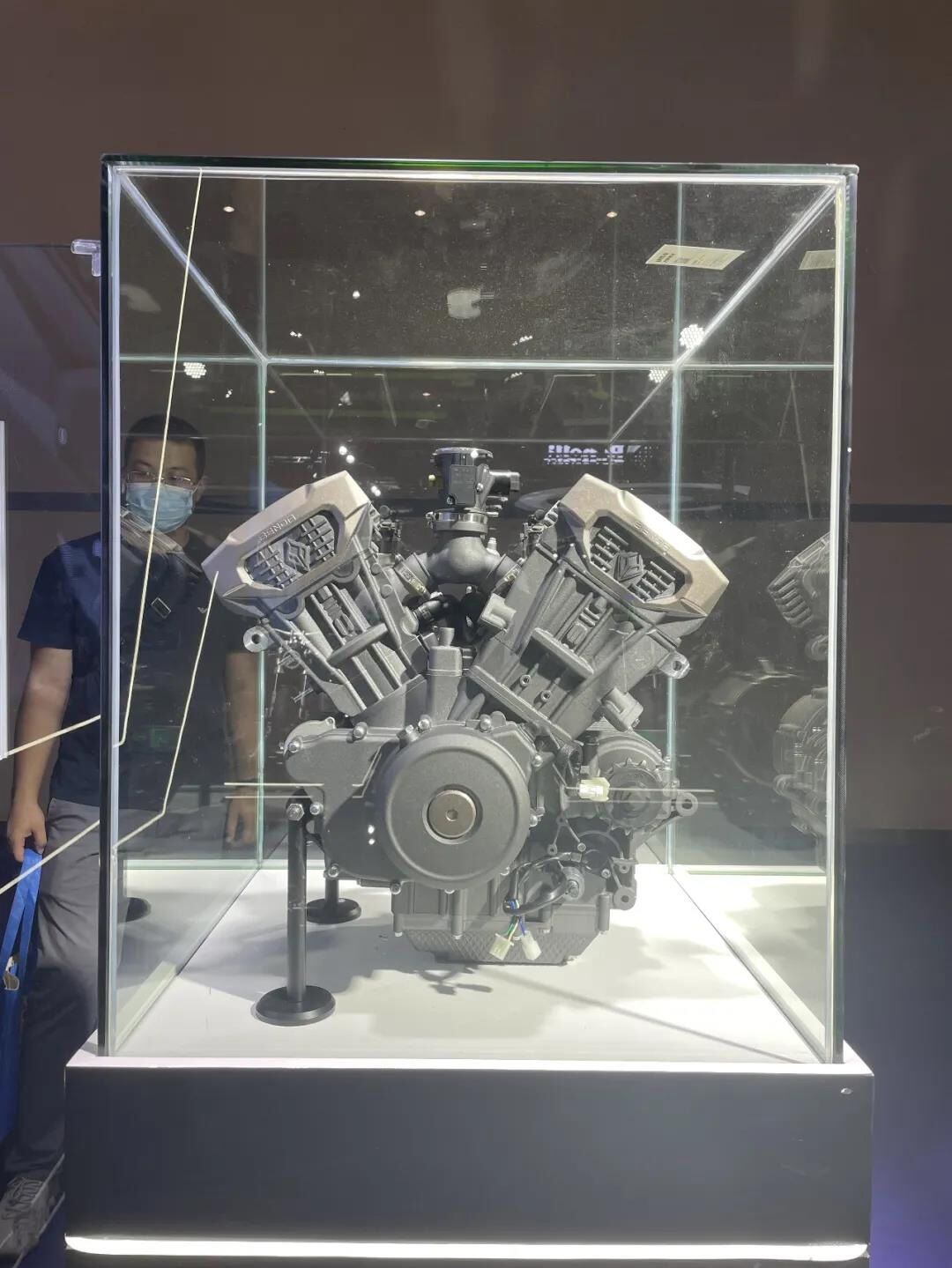 At last week’s CIMA show in China, Benda showed two new V-4 engines, one of which was this 1,198cc version.