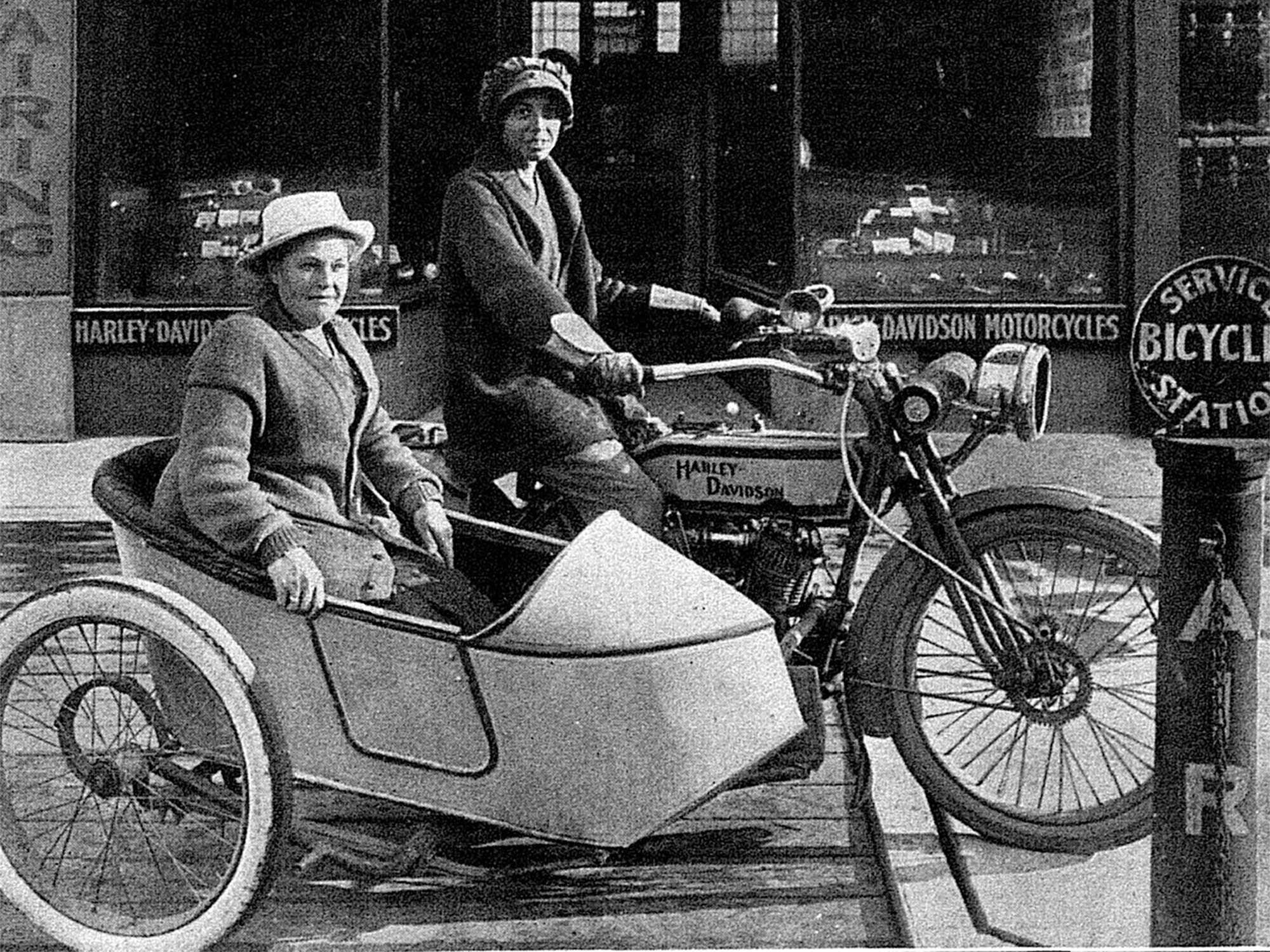 On May 2, 1915, these two women departed Brooklyn, New York, for the Panama-Pacific Exposition in San Francisco, aboard a sidecar-equipped 1915 Harley-Davidson F-11 motorcycle.