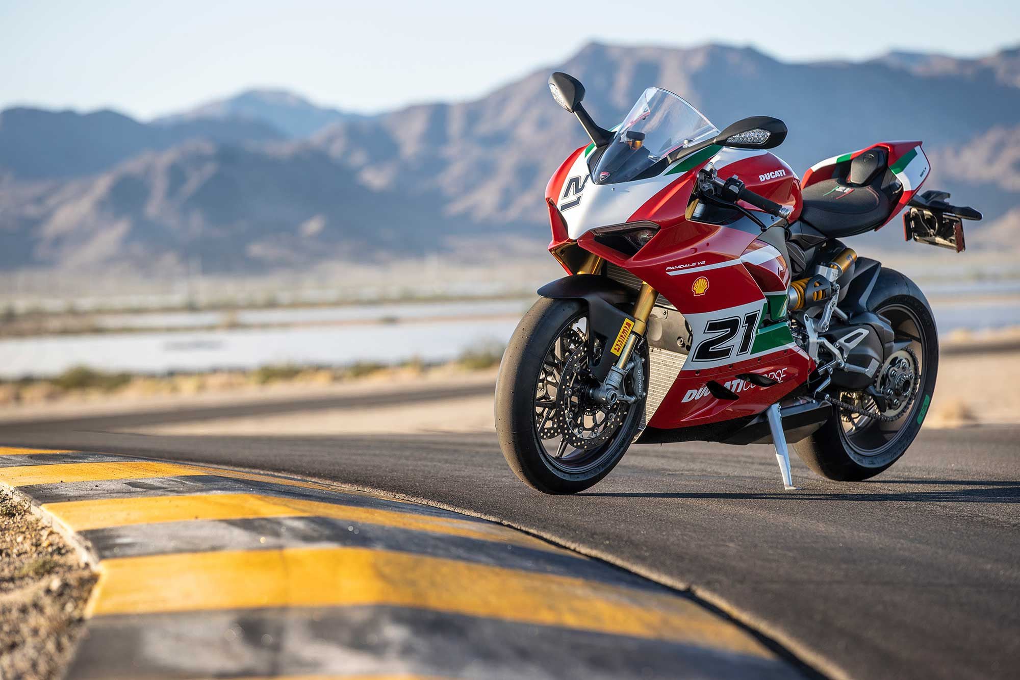 The Panigale V2 Bayliss where it belongs, out on a track strutting its stuff.