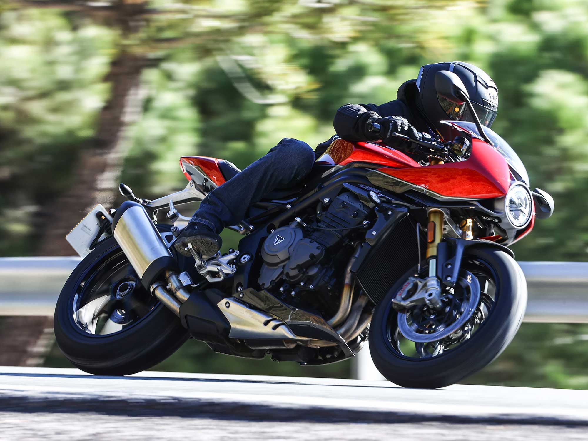 On the smooth roads surrounding Ronda, Spain, the RR feels balanced and composed.