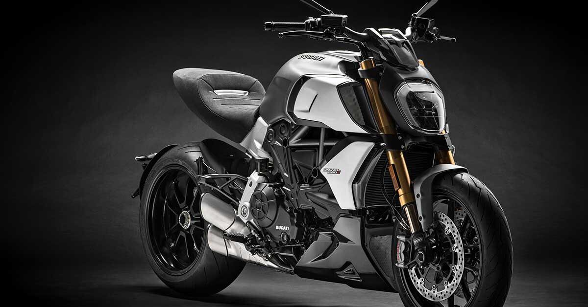 2019 Ducati Diavel First Look | Cycle World