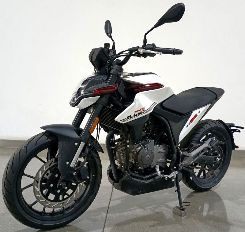 Like most of the bikes built under the KSR Group’s umbrella, the Malaguti Drakon 250 will be built in China. But this model is ultimately destined for Europe.