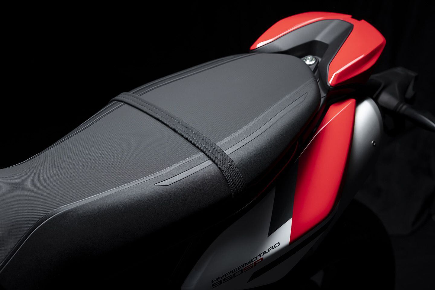 A long, moto-inspired seat offers plenty of room to move around and is overall comfortable. Even still, the Hypermotard is best for short, fun jaunts around town rather than longer commutes. SP models have a slightly taller seat height (35.0 inches versus 34.2).