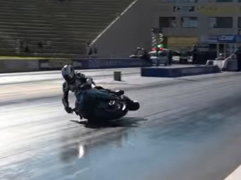 Video Kawasaki Ninja H2R crash at the dragstrip Cycle World
