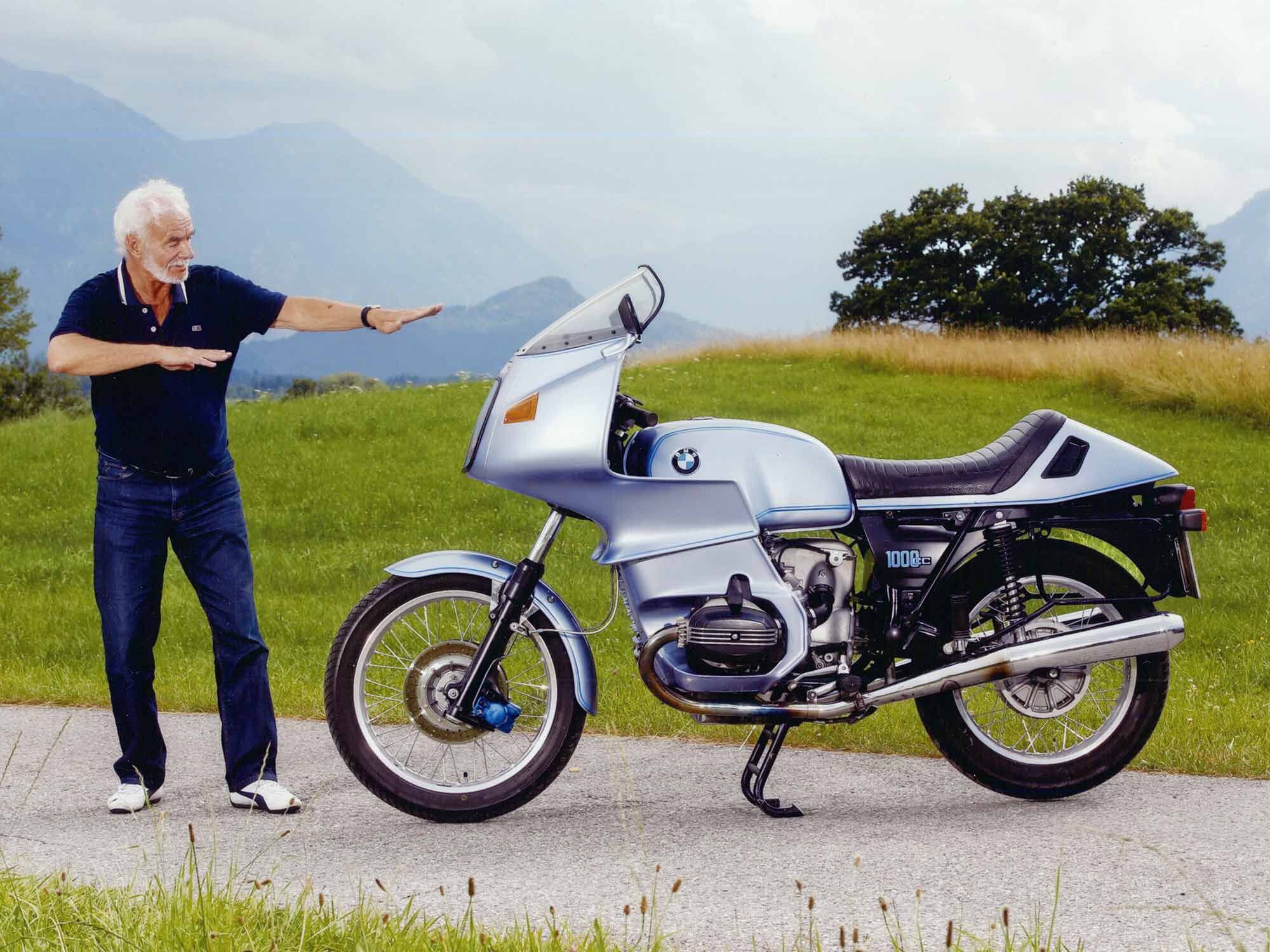 Master and masterpiece. Hans Muth with a BMW 100 RS, a machine as shaped by the wind as it was by his pen.