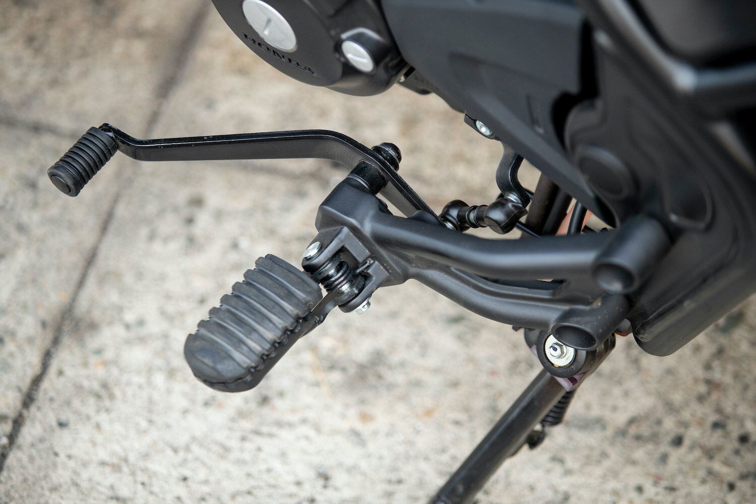 Shifting through the gears is precise. No false neutrals.