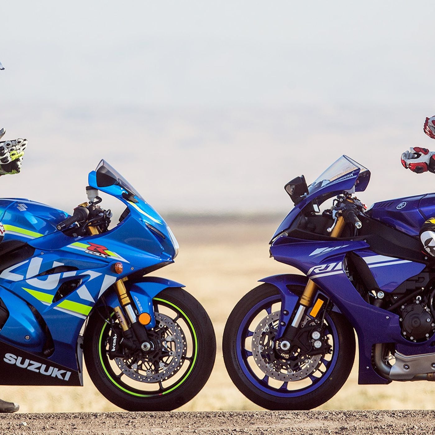 17 Suzuki Gsx R1000r Vs 17 Yamaha Yzf R1 Comparison Review Cycle World 17 Suzuki Gsx R1000r Vs 17 Yamaha Yzf R1 Comparison Review Cycle World
