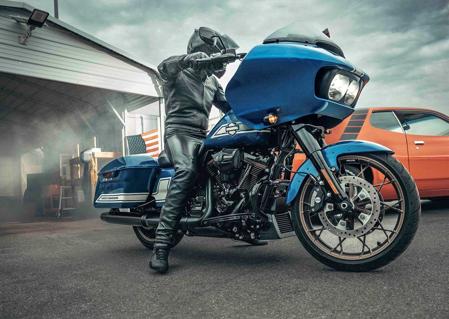The Enthusiast Collection Road Glide ST is mechanically unchanged from the 2023 Road Glide ST model. Bar & Shield graphic appears on the right side of the tank.