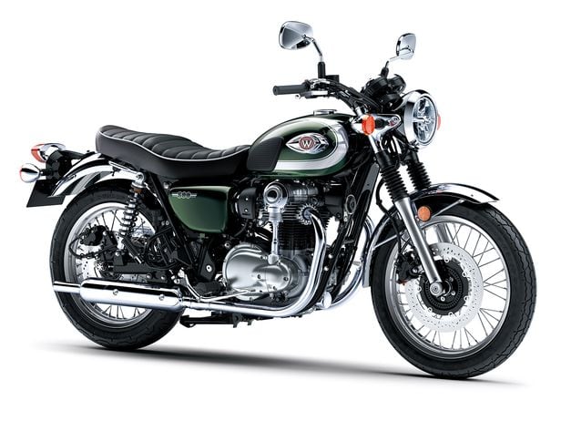 Ｗ８００タンク (グリーン) 2020 Kawasaki W800 First Look | Cycle World