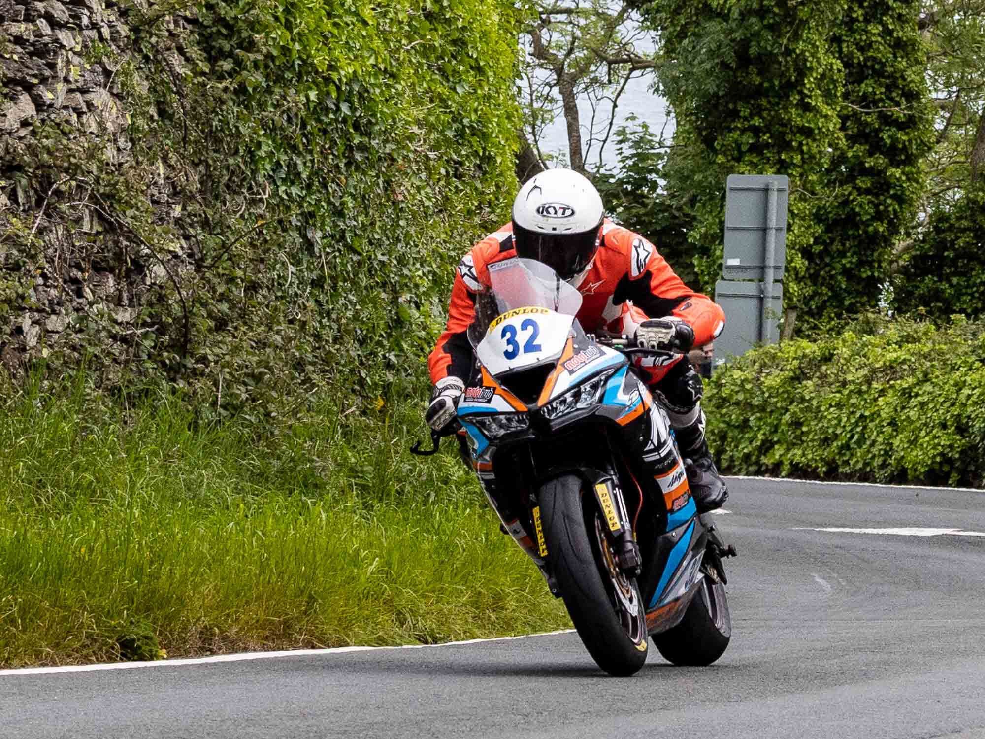 American Chris Sarbora rode to 25th place and came oh-so-close to his 120-mph average speed goal, hitting 119.8 mph on his final lap.