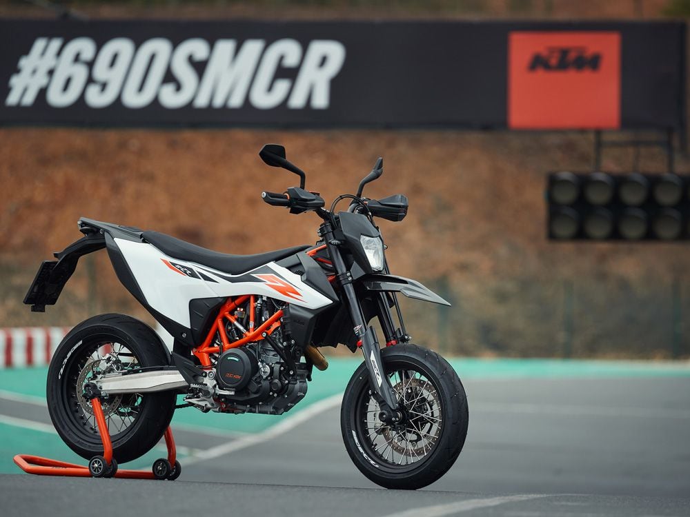 2019 KTM 690 SMC R First Ride Cycle World