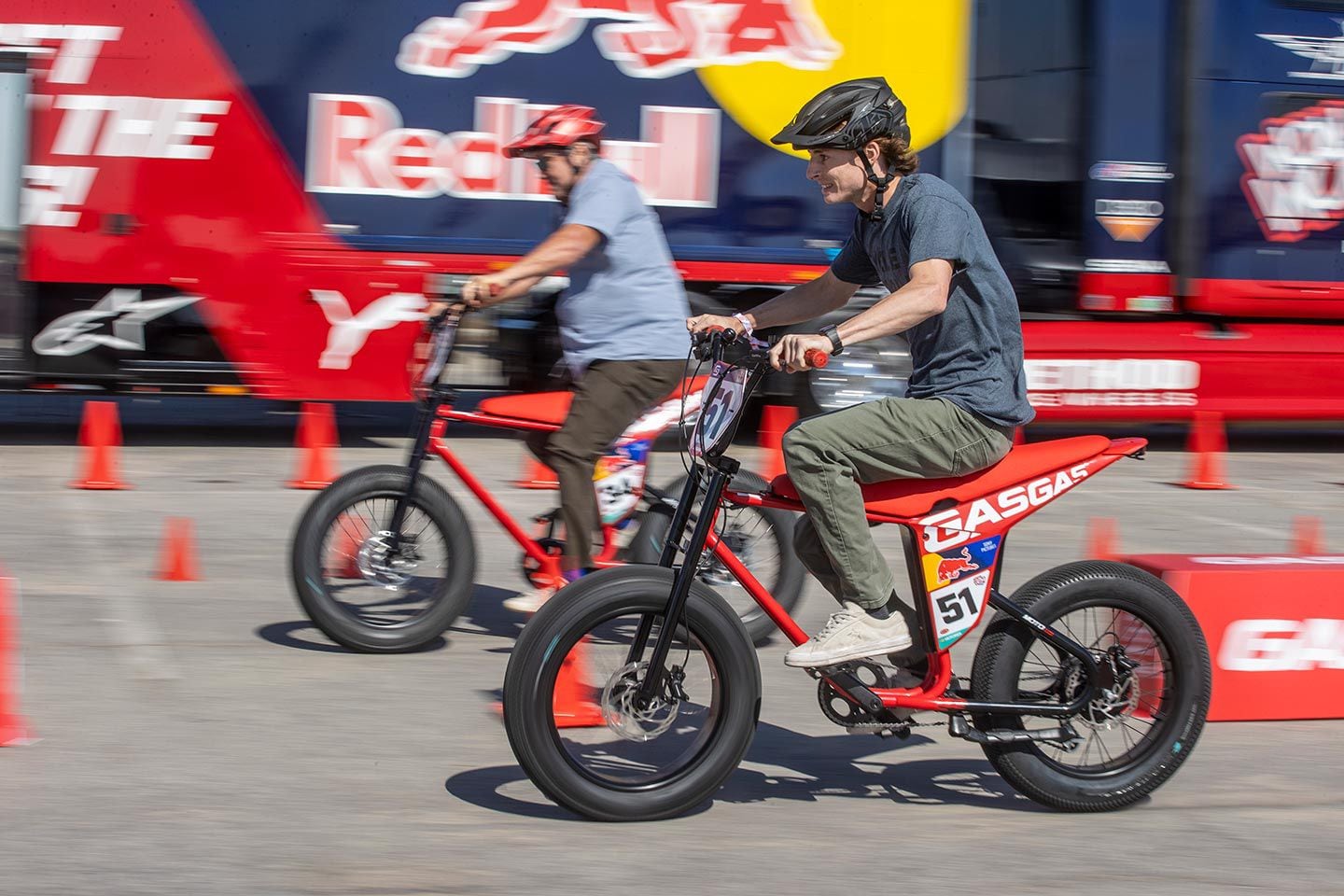 Bar to bar with the legend himself, Troy Lee.