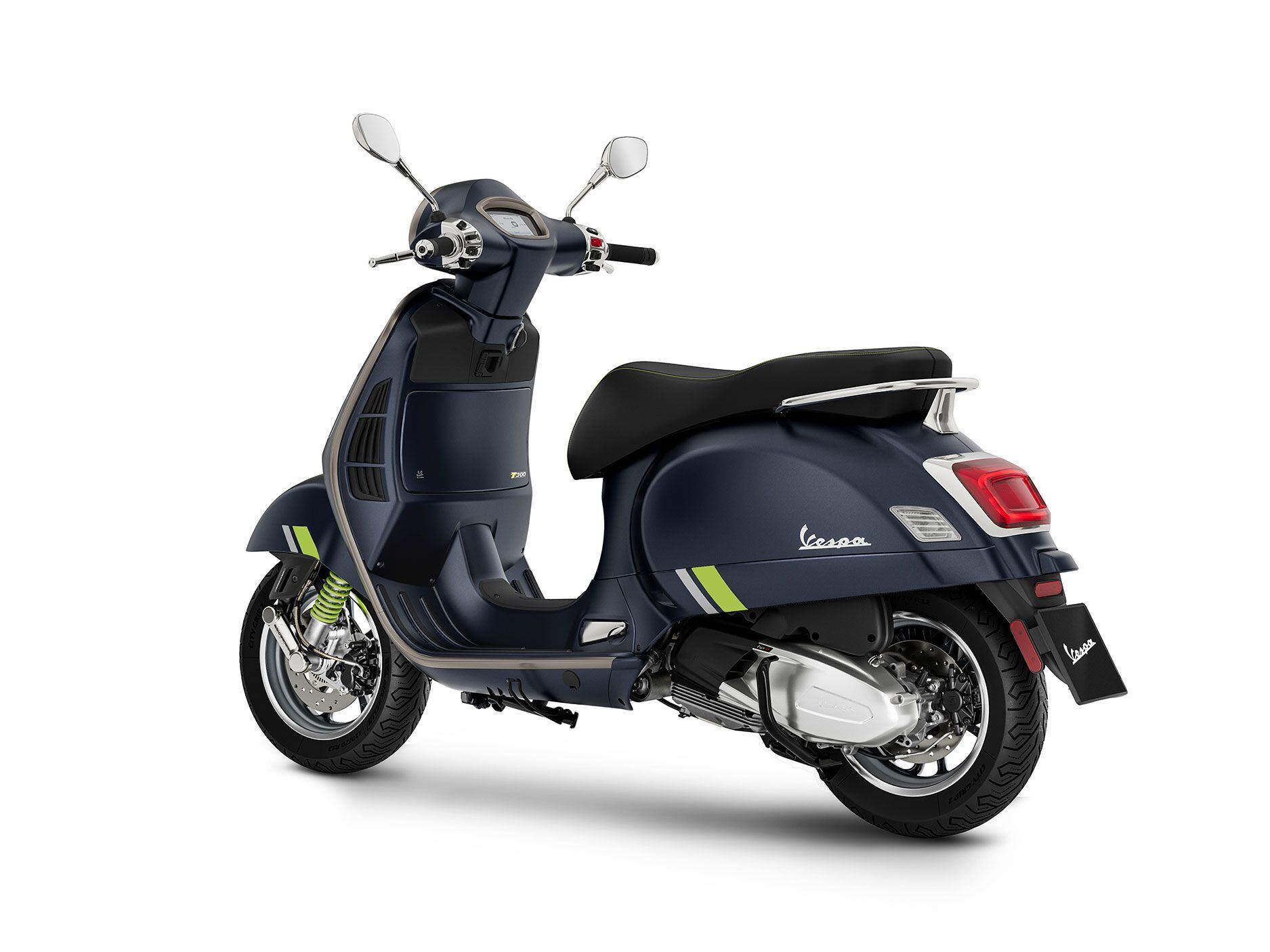 Baby got back! A Vespa wouldn’t be a Vespa without that wasp waist and those zaftig hips. The new GTS (Super Tech trim shown here) keeps the classic profile, but is looking a little more toned.