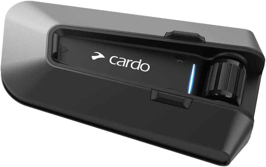 The Cardo Packtalk Edge provides clear and crisp audio, whether listening to music or chatting with a friend.