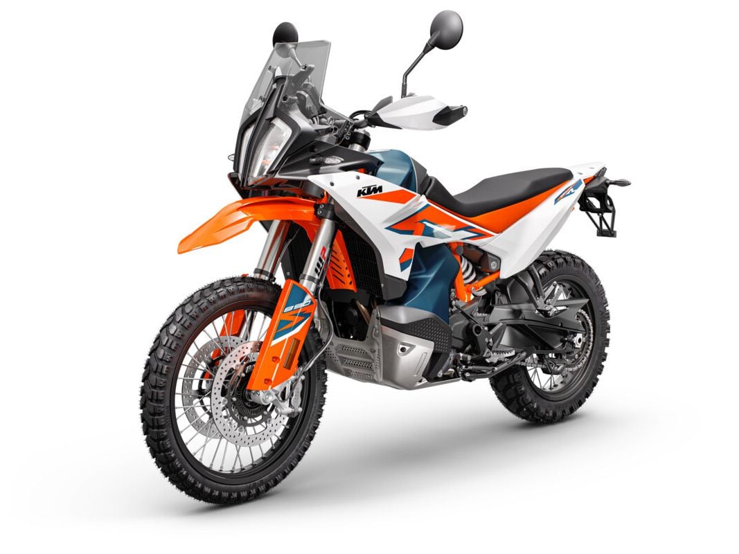 2023 KTM 890 Adventure R left three-quarter.