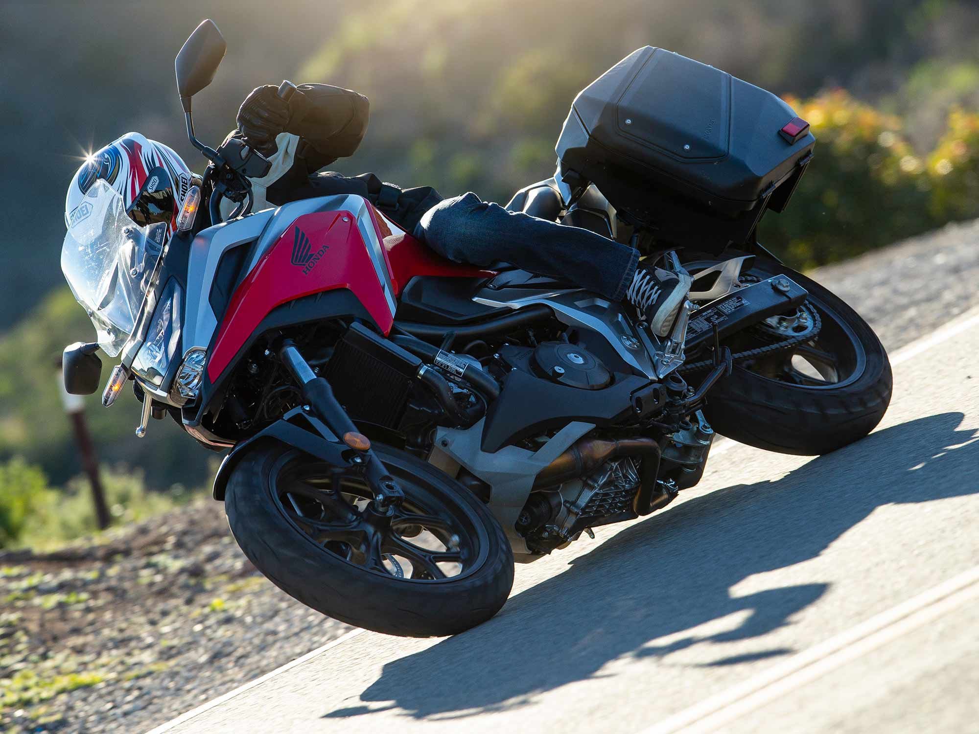 Despite being fairly low-spec in the chassis department, the NC750X DCT is stable in corners.
