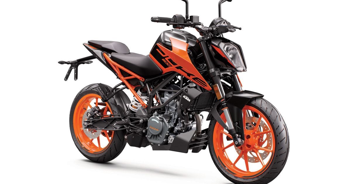 2020 KTM 200 Duke First Look | Cycle World
