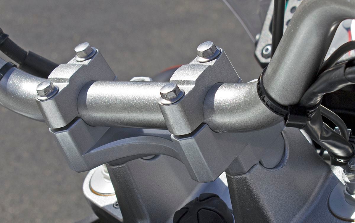 New Handlebar Risers for Yamaha Super Ténéré from HeliBars Cycle World