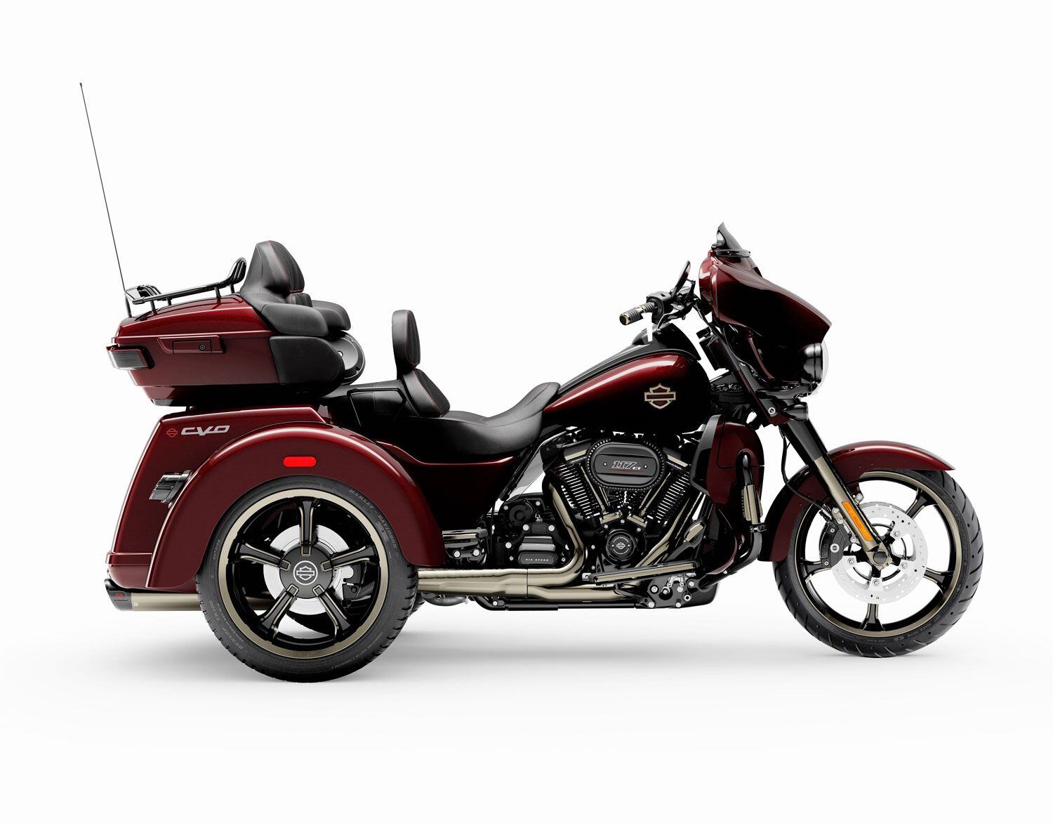 Harley’s “super-premium” trike option for 2021 is the returning CVO Tri Glide, relatively unchanged for the new year.