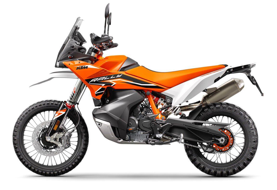 The biggest upgrades come to the bike’s WP Xplor suspension components, both of which now pack Cone Valve internals formerly found only on KTM’s factory racers.