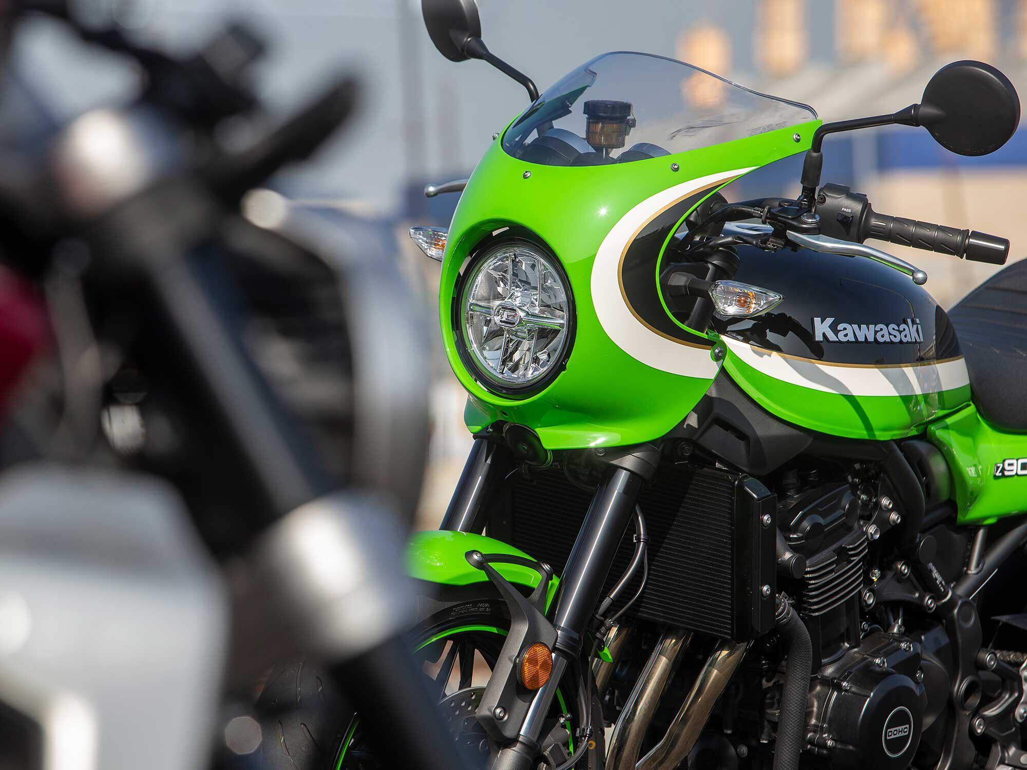 Kawasaki Z900RS Cafe’s small fairing adds style and wind-deflecting functionality.