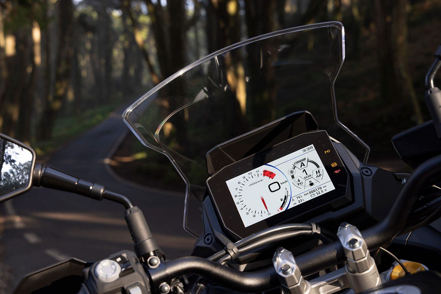 The 6.5-inch TFT display is easy to read at a glance and information is well organized. Riding modes (A, B, and C) are preset for power output, traction control, and suspension adjustments, but can be customized. There are seven levels of traction control (plus off), four suspension modes (Soft, Medium, Hard, User), and four rear preload settings (Auto, Single Rider, Single Rider + Gear, and Tandem).