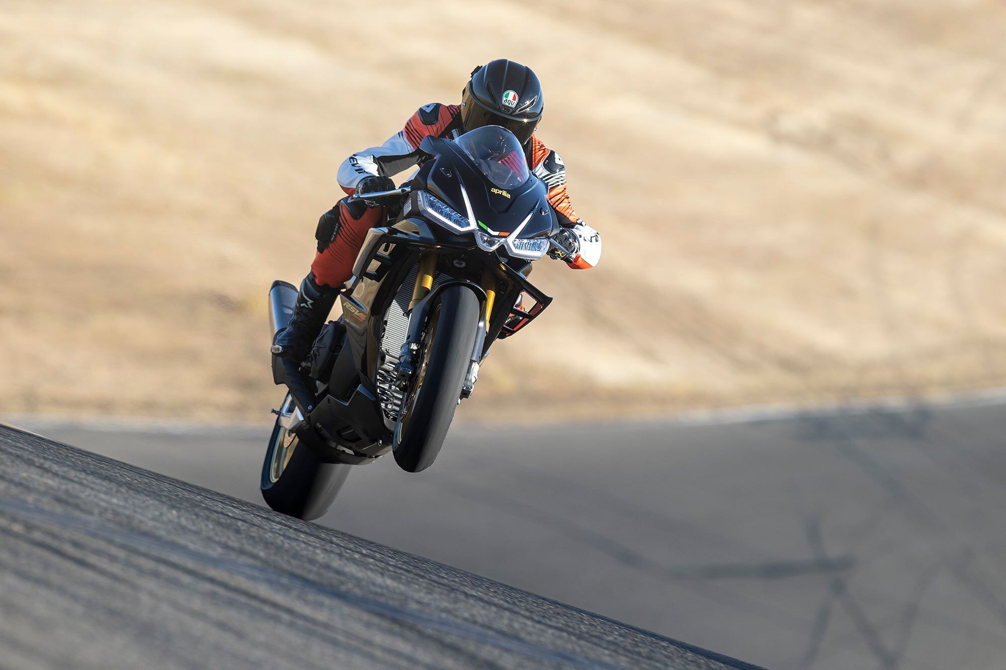 At 189 hp measured on the <i>Cycle World</i> dyno, the RSV4 Factory produces the most power of any bike in this year’s test. Still, tractable delivery makes it controllable at corner exit.
