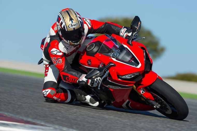 17 Honda Cbr1000rr Cbr1000rr Sp First Ride Review Cycle World
