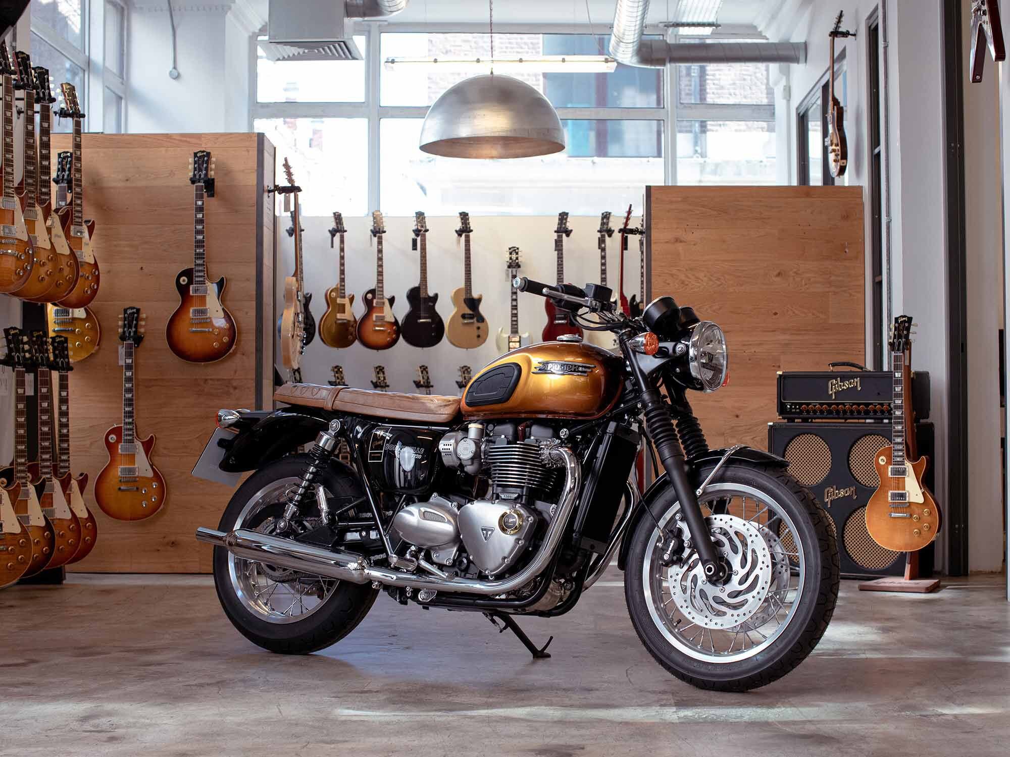 Two legends unite to influence each other for a good cause. Meet the Triumph Bonneville T120 Custom and 1959 Gibson Les Paul Standard Reissue.