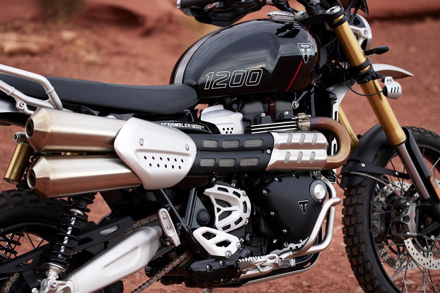 Triumph scrambler 1200 top xe ground clearance