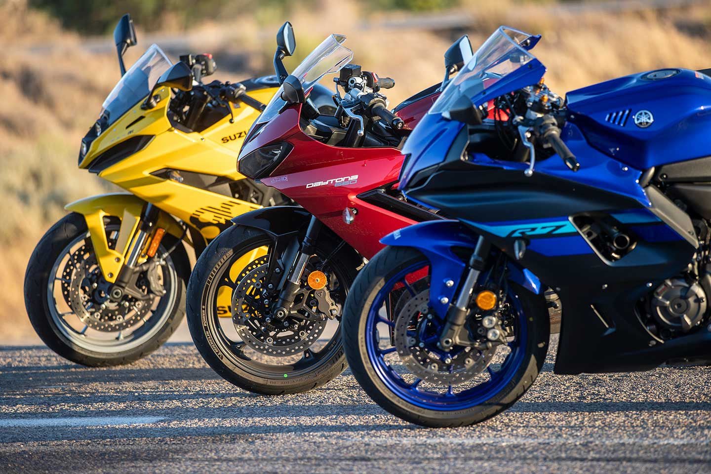 Suzuki GSX-8R vs. Triumph Daytona 660 vs. Yamaha YZF-R7 Photo