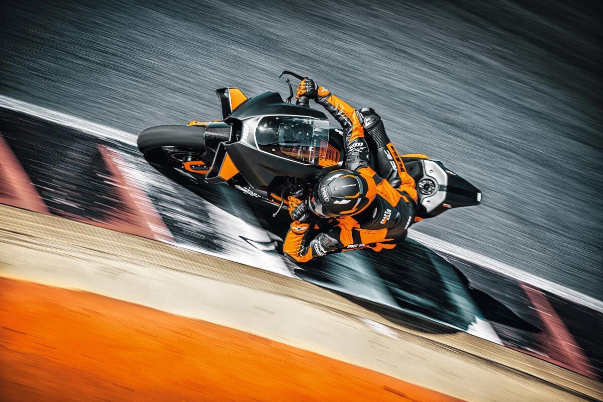 If you want to get your elbow down on an RC 8C, you better act fast, as only 200 will be available worldwide.