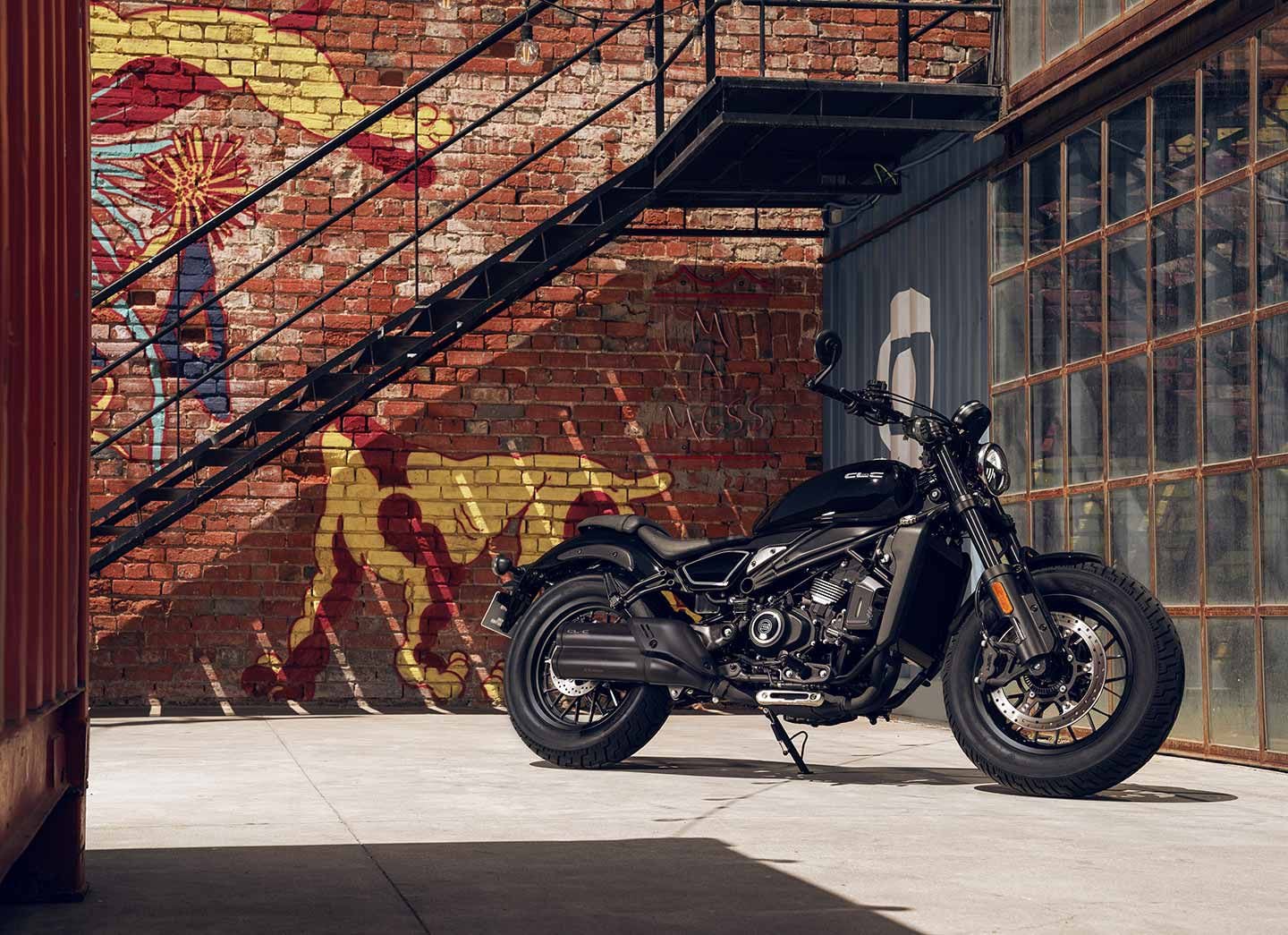 The 450CL-C has a classic cruiser stance. Nice details include a cool fender mount and bar-end mirrors.
