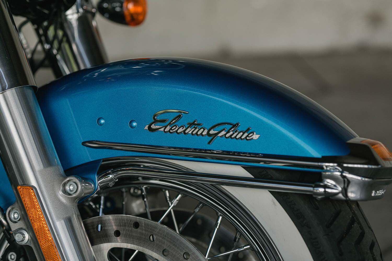 The classic Electra Glide logo on the Revival’s front fender.