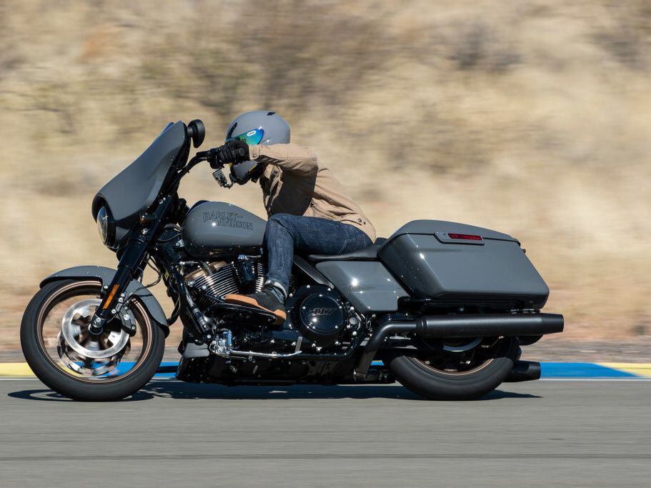 Both the Road Glide ST and Street Glide ST weigh 13 pounds less than their respective Special counterparts.