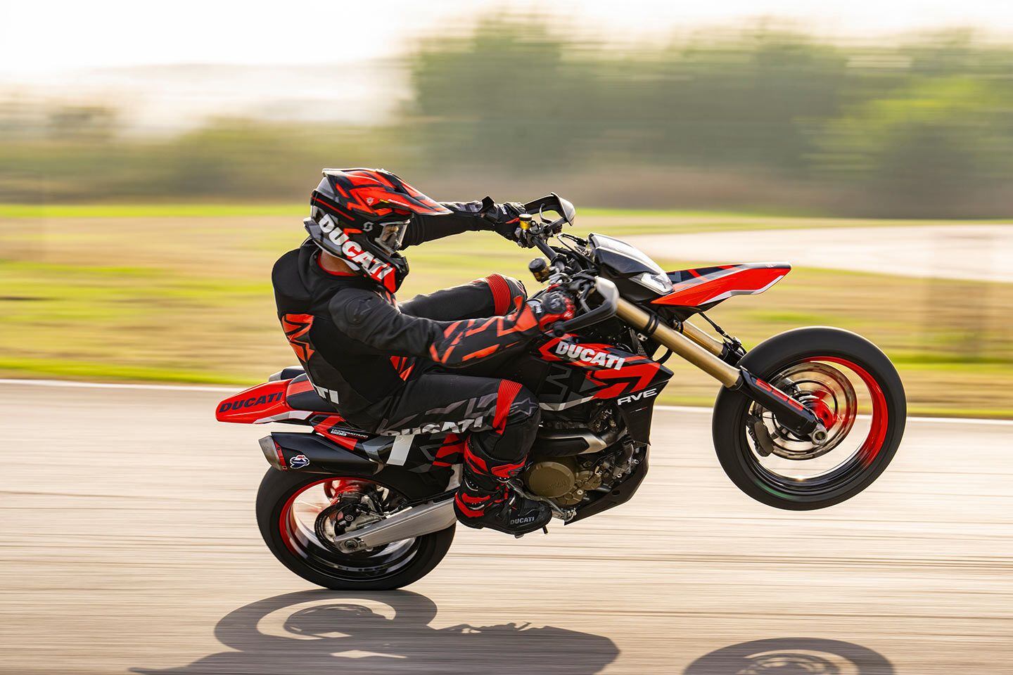 2024 Ducati Hypermotard 698 Mono First Look MOTORCYCLE REVIEWS