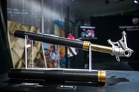 Straight out of MotoGP: Carbon upper fork tubes are just one ultra-trick feature of the Öhlins NPX 25/30 fork.