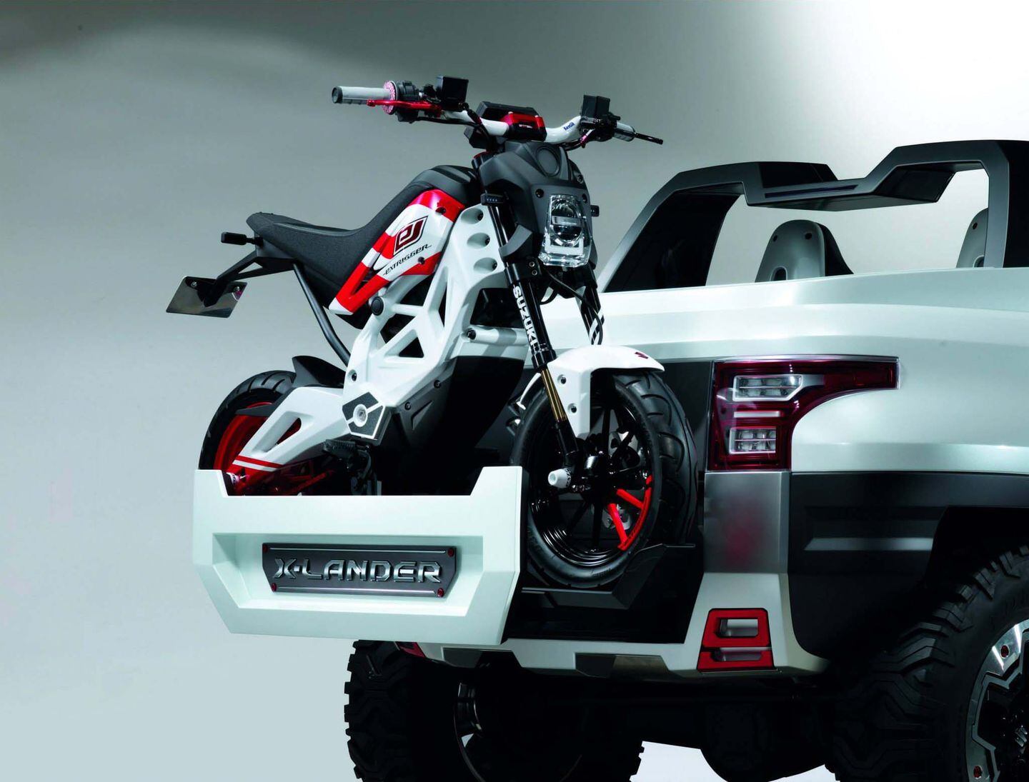 The Suzuki EXTRIGGER Wants To Take On The Grom With Electric Power Cycle World