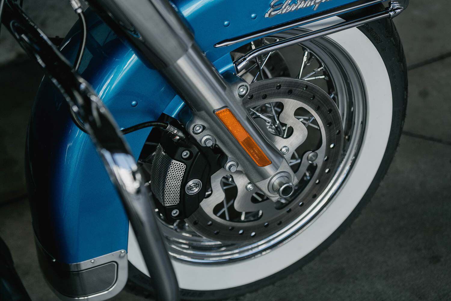 The 320mm disc brakes with four-piston H-D caliper come standard both front and rear.