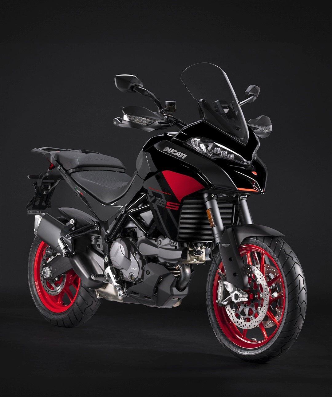 Also, pay no attention to the bags in the previous photo; this is the 2024 Multistrada V2 S you’ll get for $19,295.