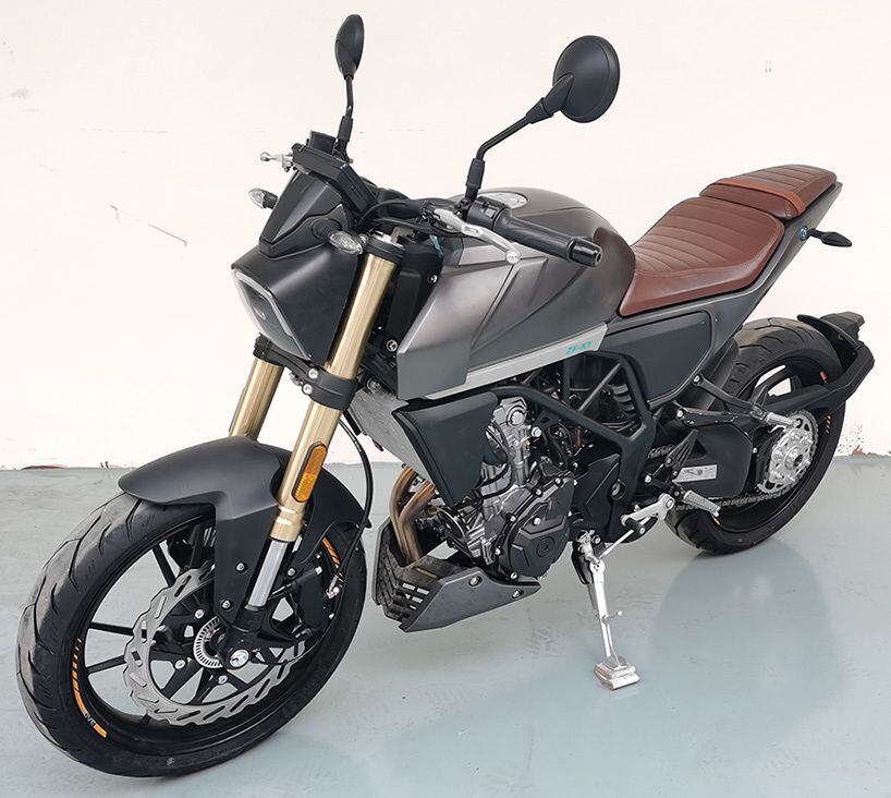 Similar to the 321RR is the naked 321F, a roadster with the same engine and chassis.