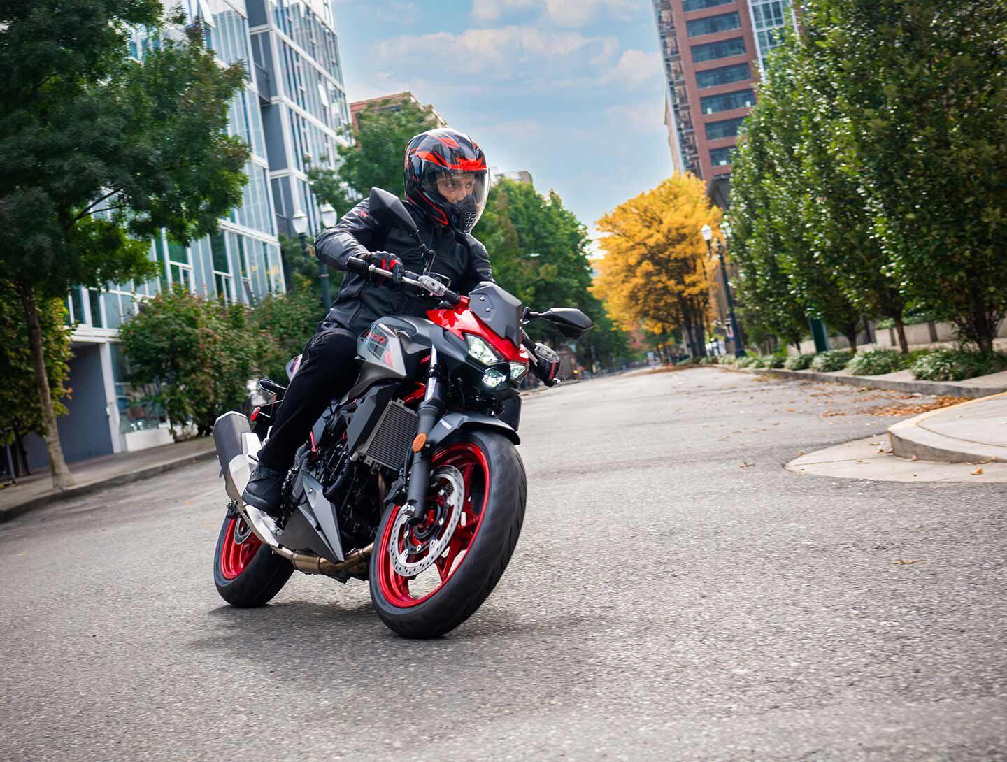 The Z500’s increased displacement is achieved through a larger stroke of 58.6mm while retaining the same bore of 70mm.